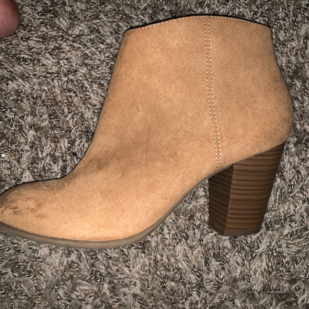 Heel booties